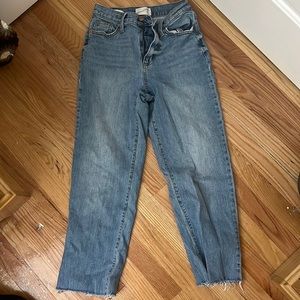 Universal Thread size 00 straight leg jeans, lightly used